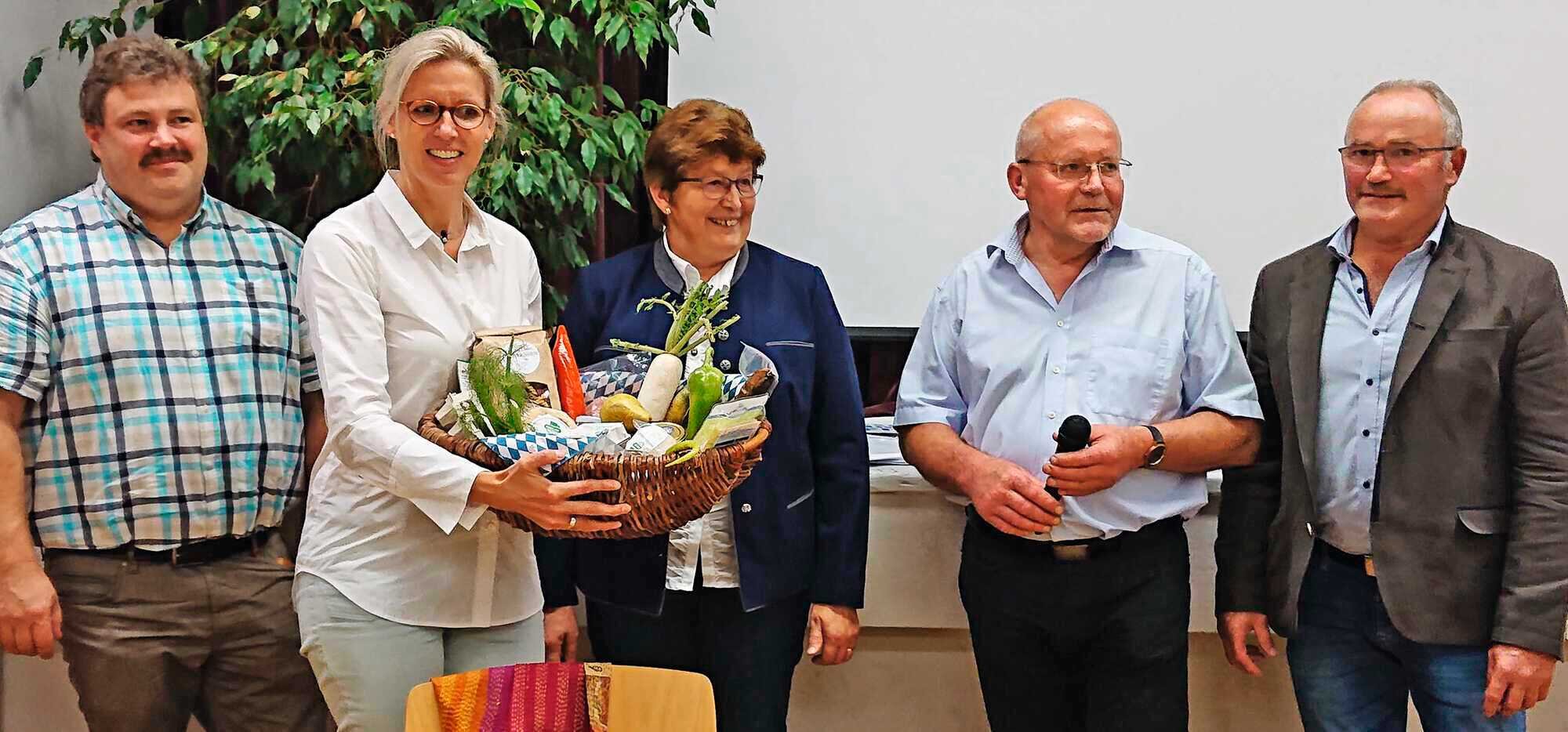 Cham: Landwirte Setzen Auf Dialog - Bayerisches Landwirtschaftliches ...