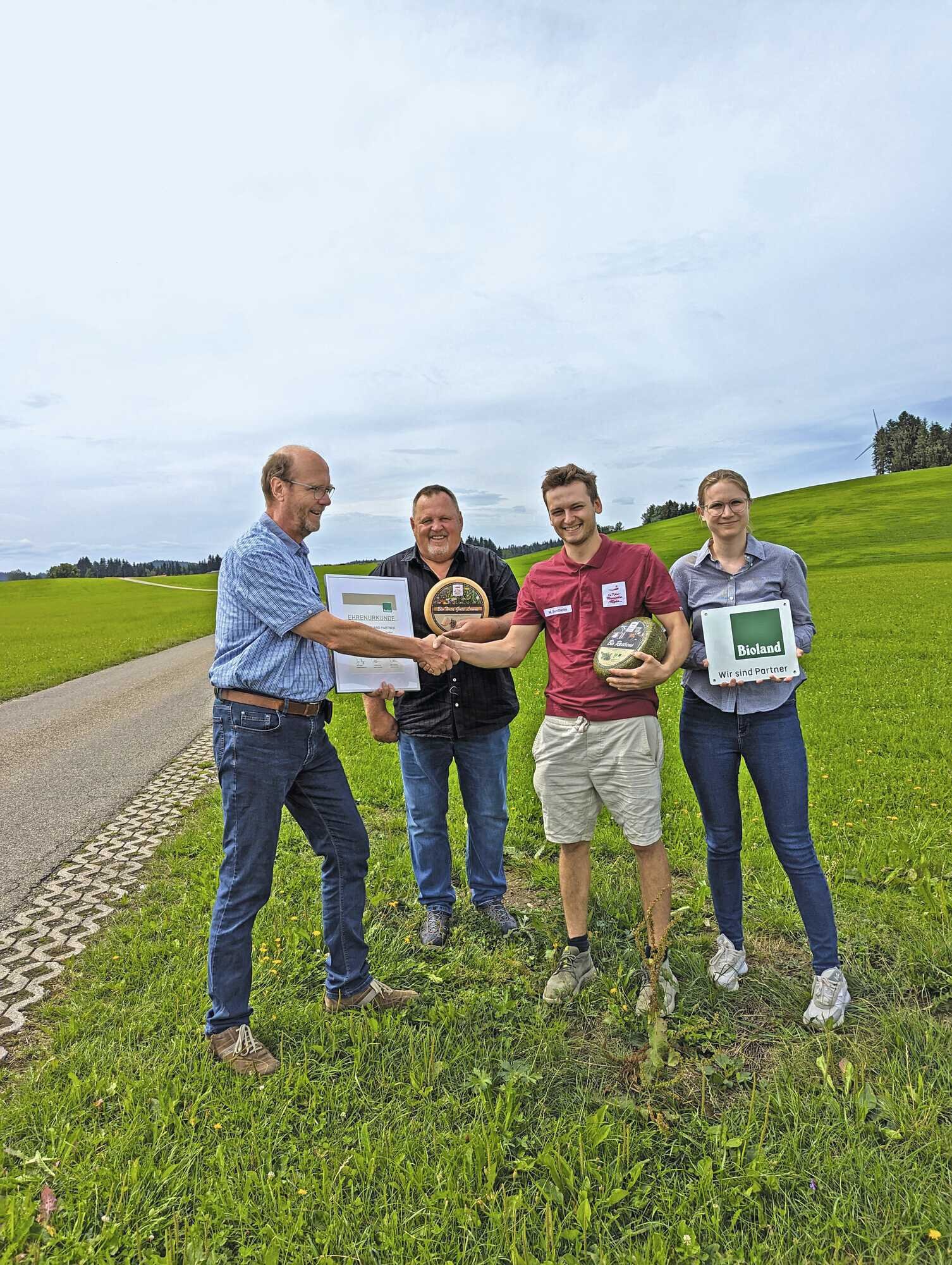 geregelt 40-2023 - Wochenblatt Nachfolge ist Landwirtschaftliches Bayerisches Bioland-Käsereien:
